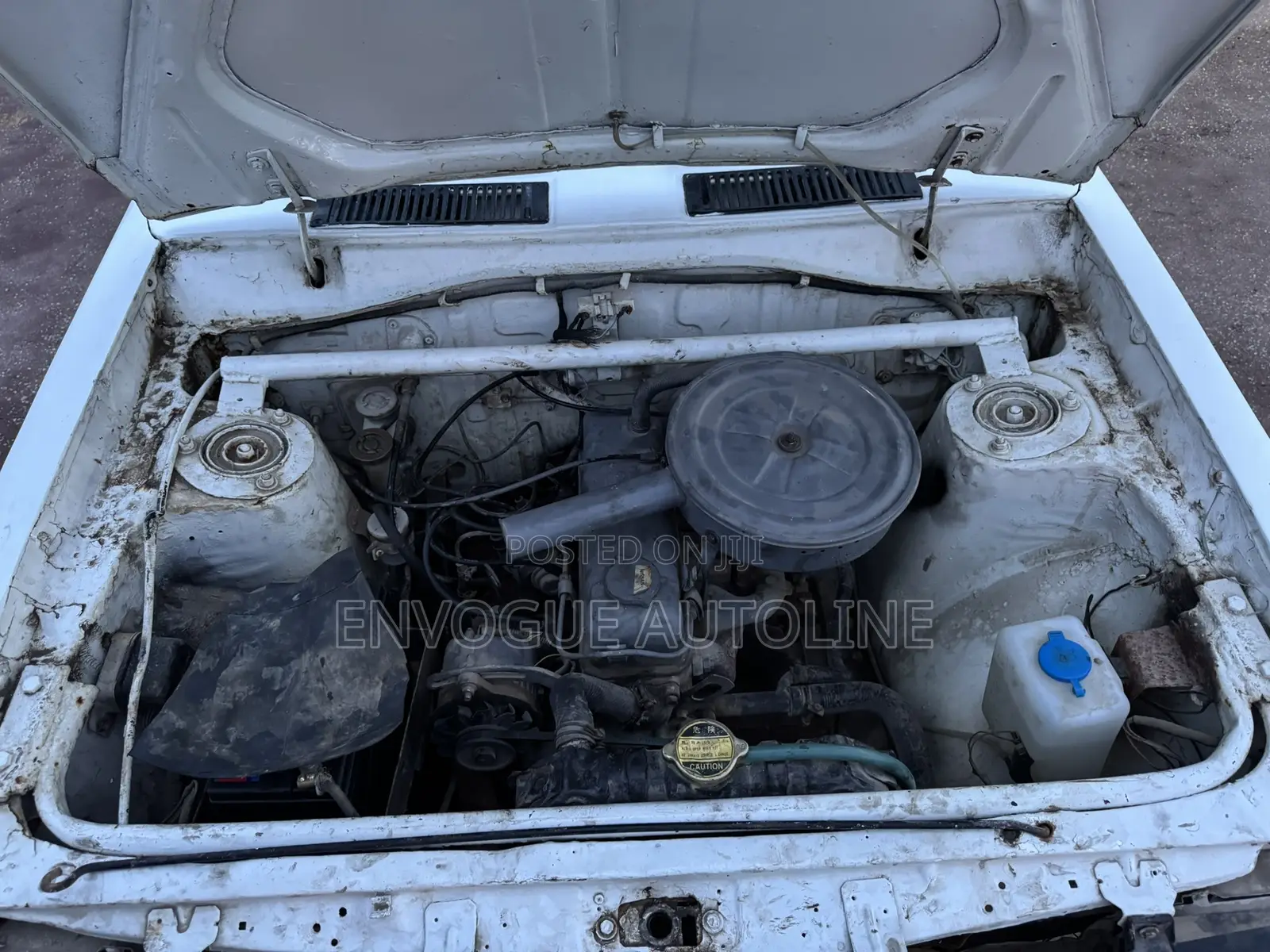Nissan 1400 1996 White