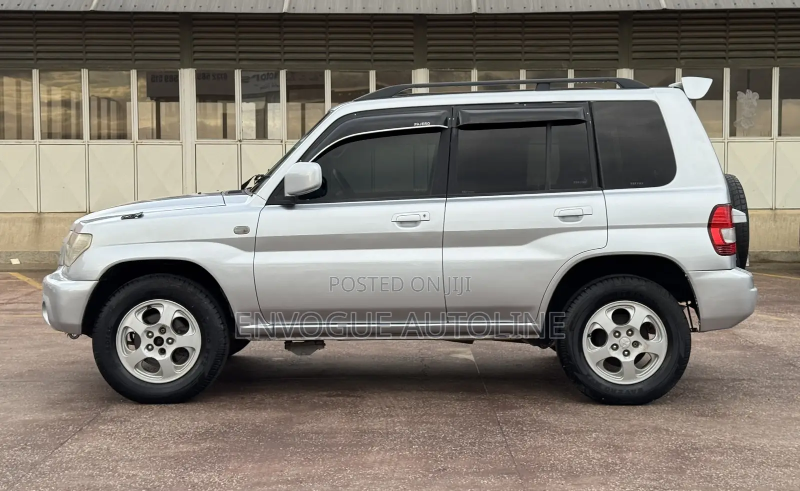 Mitsubishi Pajero IO 2003 White