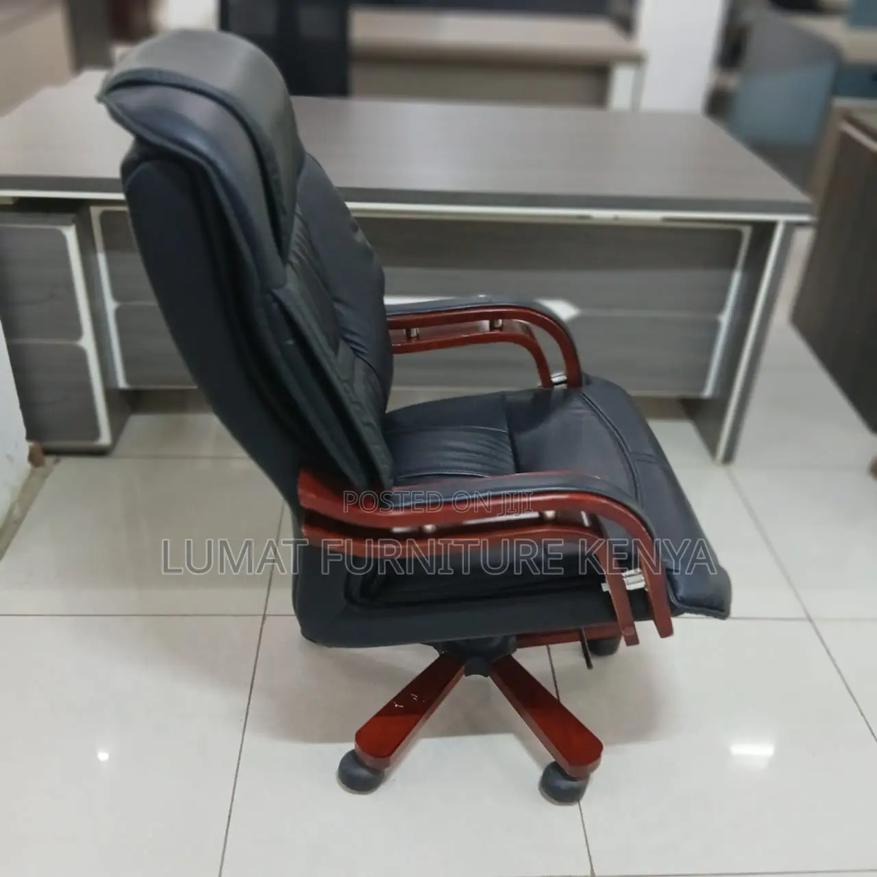 High Back Non-Recliner Manager Seat