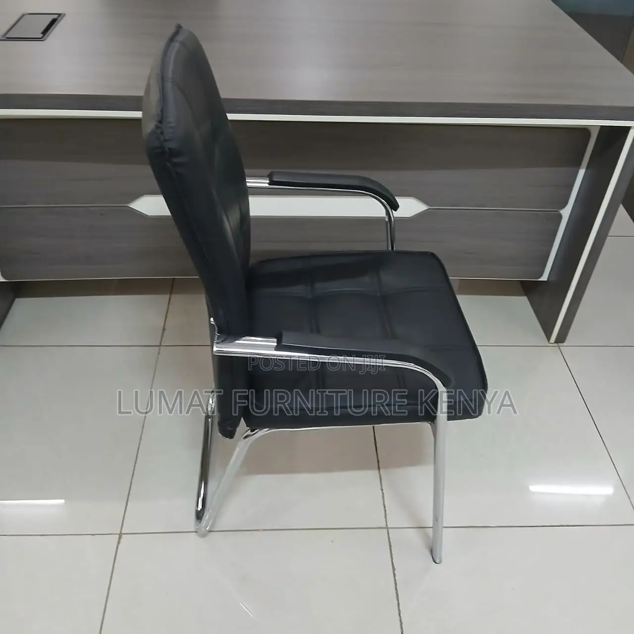 Modern Leather Conference Seat