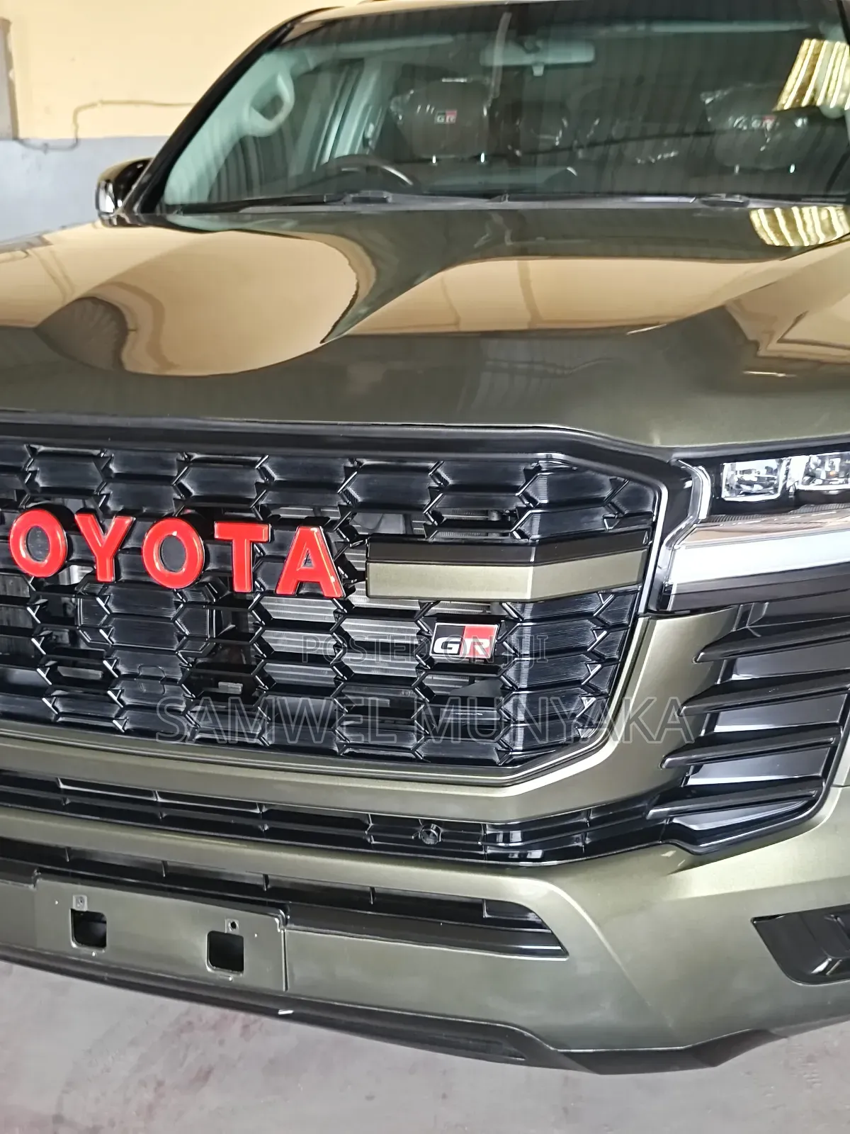 Toyota Land Cruiser LC300 2022 Green