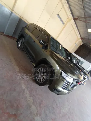 Toyota Land Cruiser LC300 2022 Green