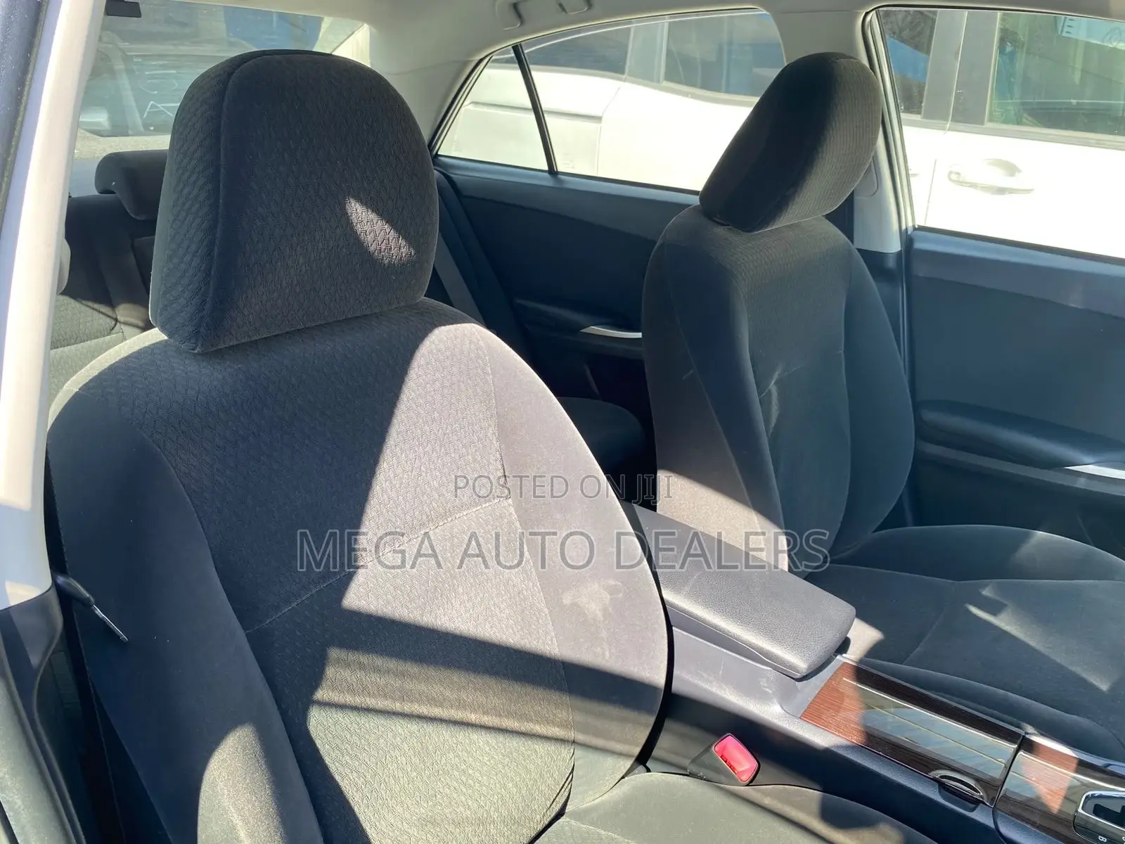 Toyota Premio 2018 Silver