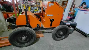 Esquire Indian Diesel Concrete Crane/Hoist With Buckets 30m Stand.