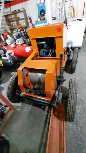 Esquire Indian Diesel Concrete Crane/Hoist With Buckets 30m Stand.