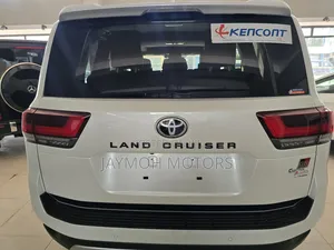 Toyota Land Cruiser 2023 Pearl