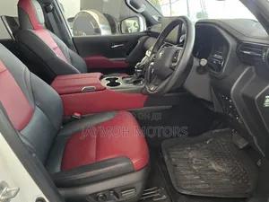 Toyota Land Cruiser 2023 Pearl