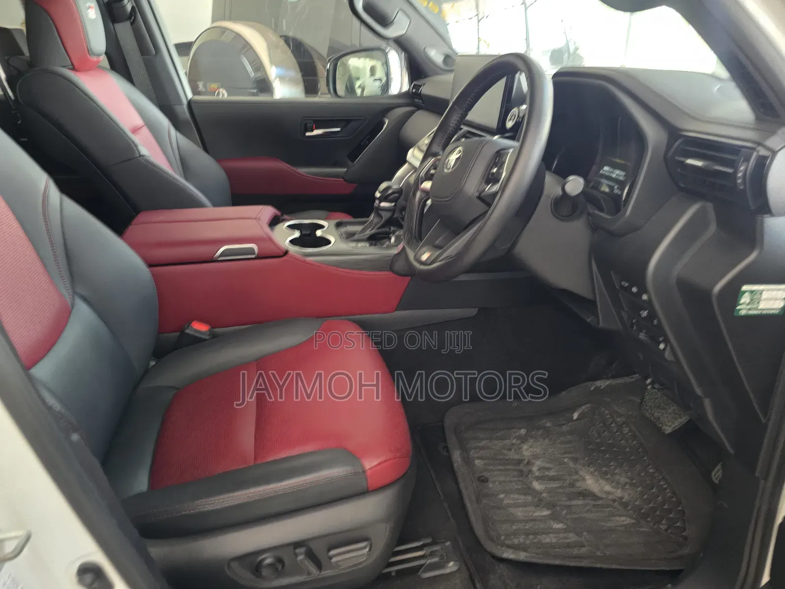Toyota Land Cruiser 2023 Pearl