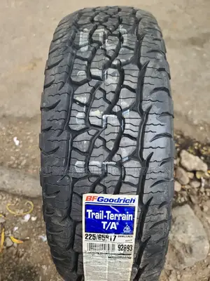 225/65 R17 Bf Goodrich Tyres a/T Trail-Terrain Made in U.S.A