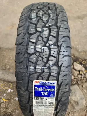 225/65 R17 Bf Goodrich Tyres a/T Trail-Terrain Made in U.S.A