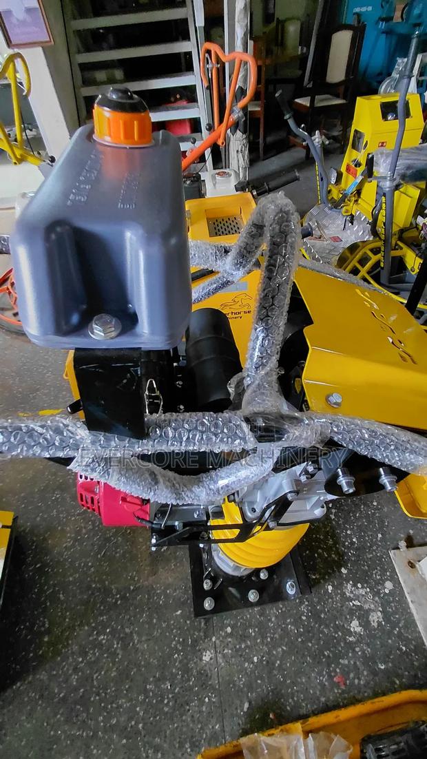 Kangaroo/Tamping Rammer Honda Engine 5.5hp. - thumbnail 3