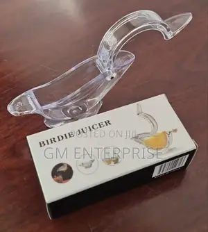 *Clear Acrylic Mini Birdie Juicer