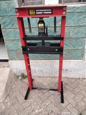 Hydraulic Pressing Machine - thumbnail 2