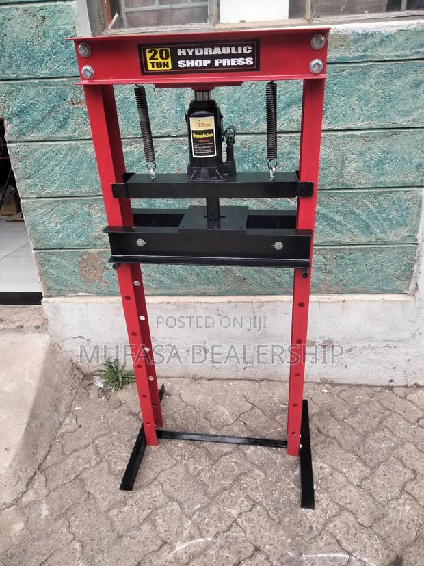 Hydraulic Pressing Machine - main view