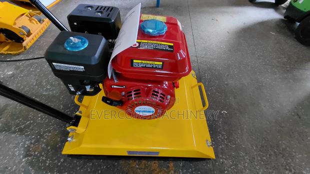 Aico Japan Plate Compactor 90kg 8hp Petrol Engine. - thumbnail 3