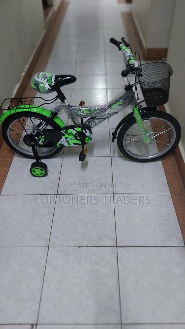 Size 16 Kids Bike With Removable Training Wheels(5-8 Years)