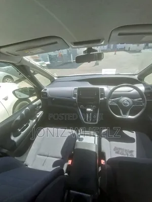 Nissan Serena 2018 White