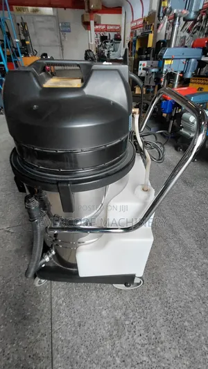 Aico Japan 60litres Wet and Dry Carpet Cleaner.