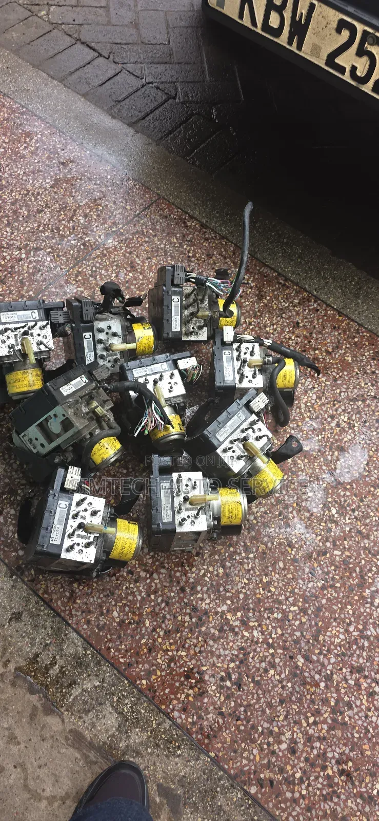Lexus Rx400h Brake Actuator