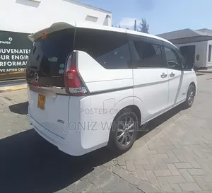 Nissan Serena 2018 White