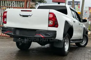Toyota Hilux 2019 White