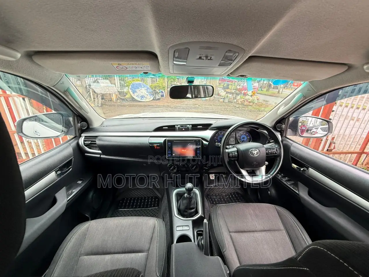 Toyota Hilux 2019 White