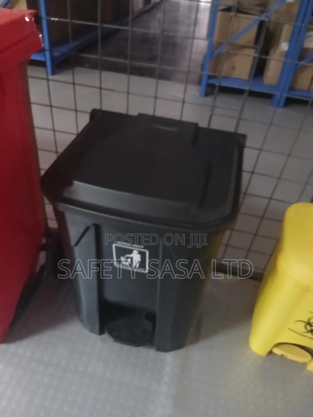 Grey Dustbin 30litre