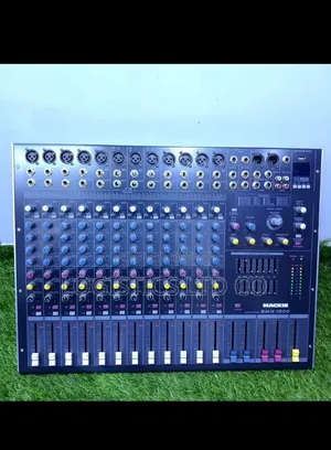 Mackie Smx1200 Professional Audio Plain Mixer 12channel