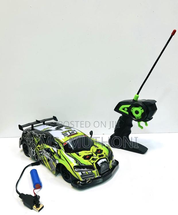 Double Star Drifting Racing Green Remote Control Car 1:20 - main view