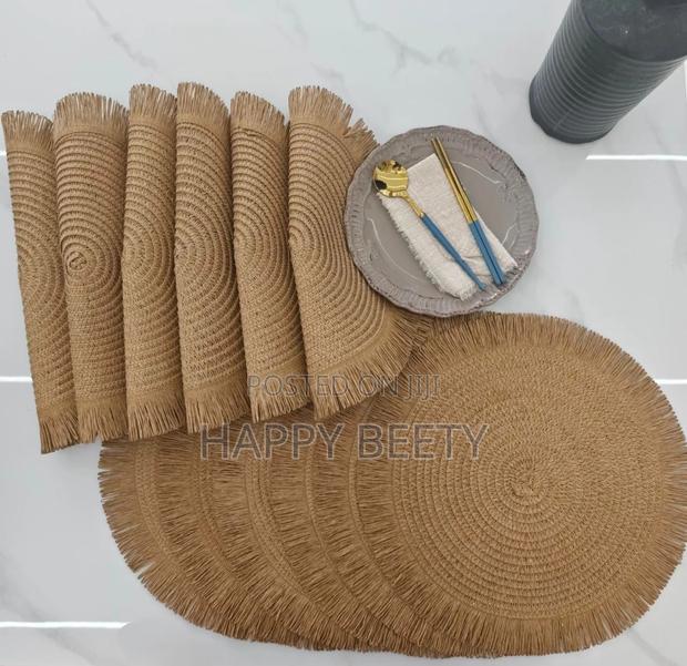 Luxurious Woven Round Rattan Table Mats/Placemat - thumbnail 7