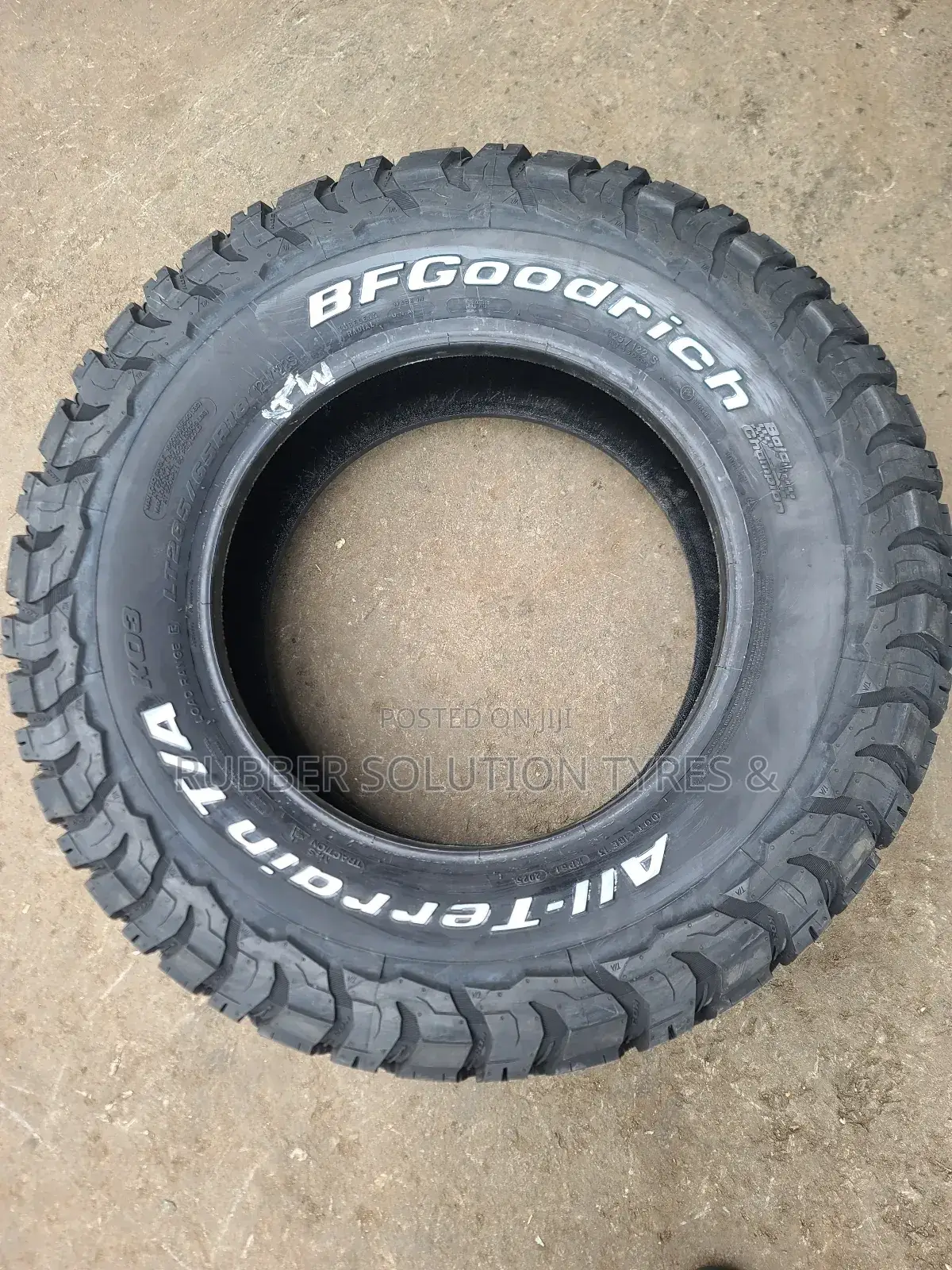 285/65r18 Bf Goodrich Tyres a/T All-Terrain