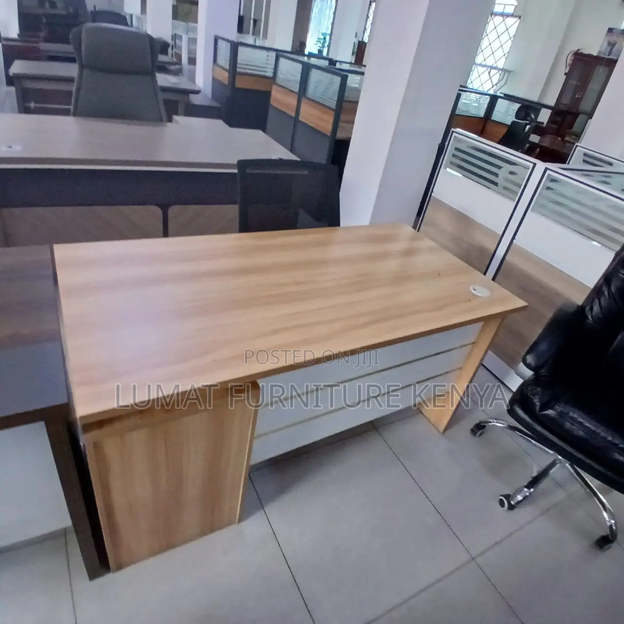 Modern Leadership Desk