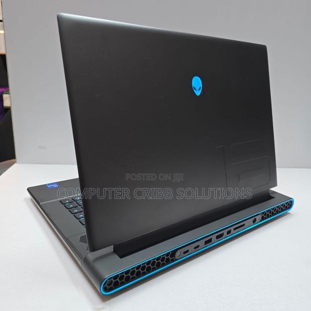 Laptop Dell Alienware M16 R1 32GB Intel Core I9 SSD 1T - thumbnail 4