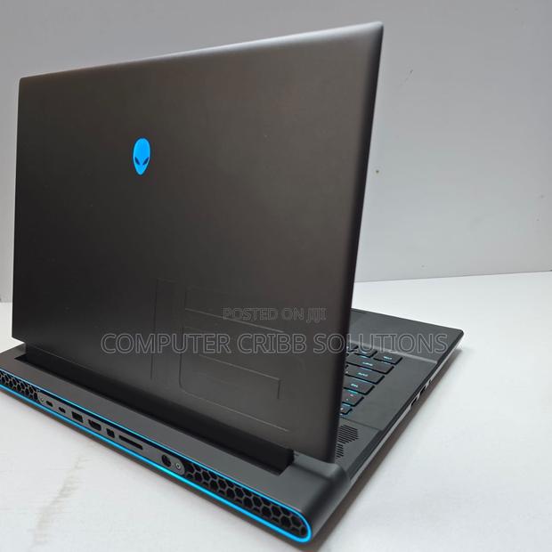 Laptop Dell Alienware M16 R1 32GB Intel Core I9 SSD 1T - thumbnail 5