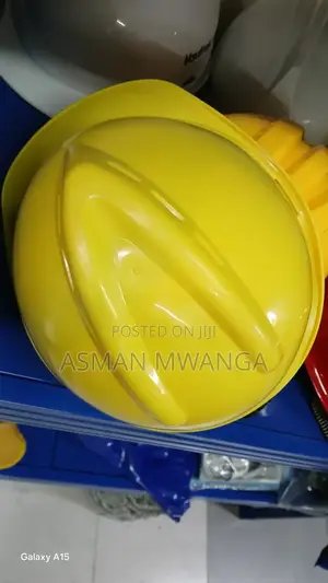 Brand New Medium Safety Helmet Yellow