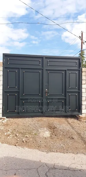 Modern Steel Swing Gate for Residential Homes