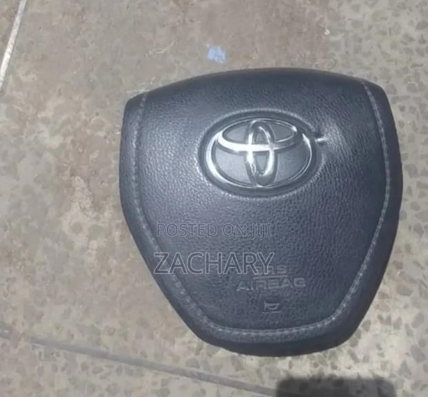 Airbag Fielder 2014 in Stock - main view