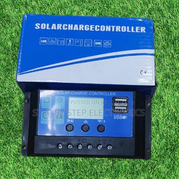 Industrial Grade 30a LCD Solar Charge Controller Dual Usb Ports