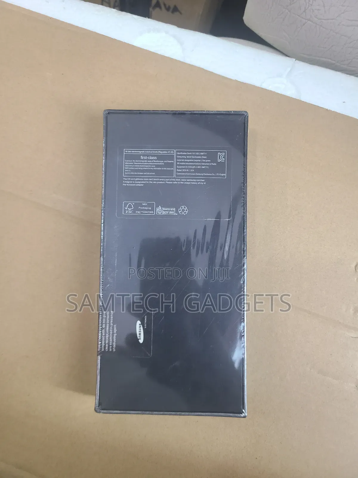New Samsung Galaxy Z Flip3 5G 256 GB Purple