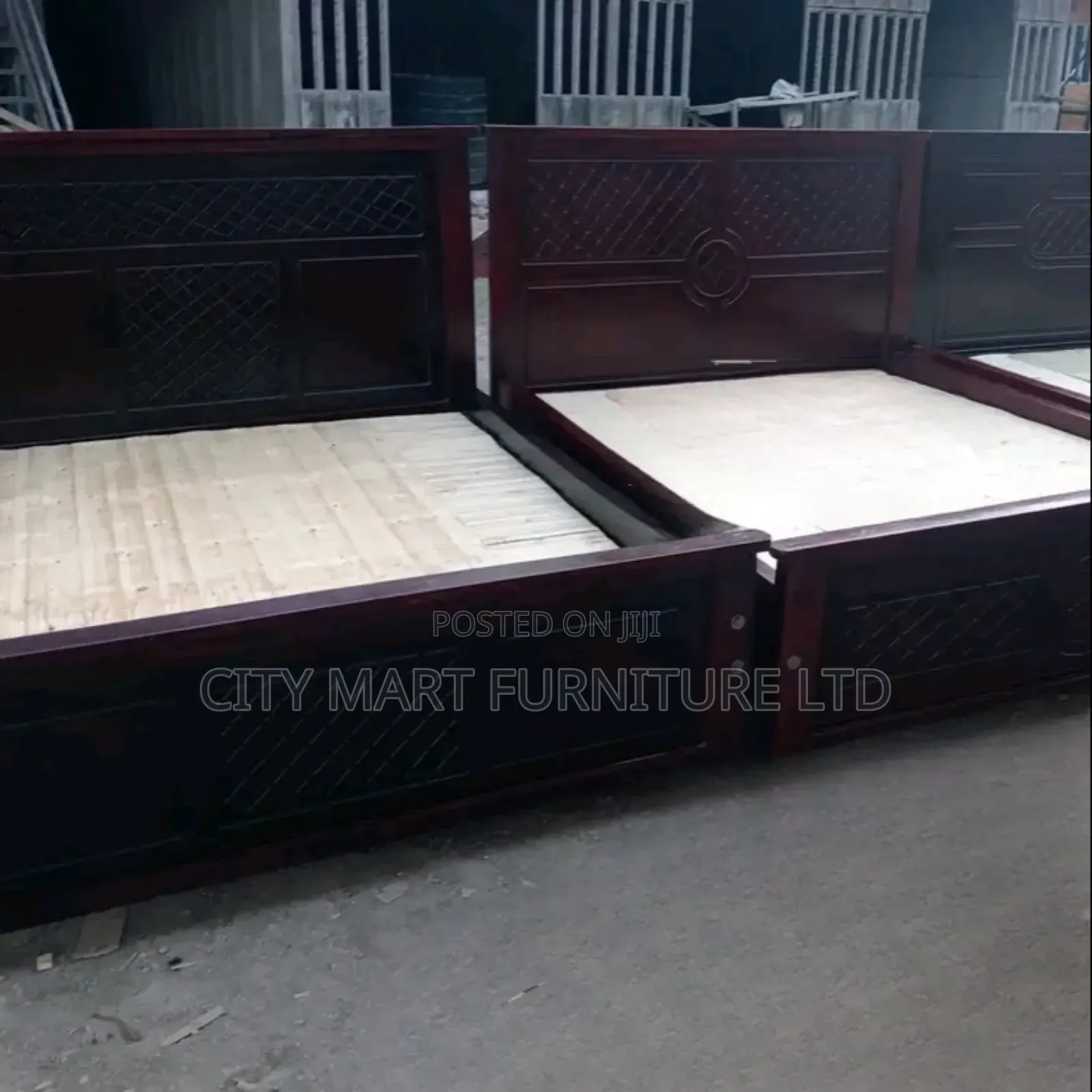Peak-Quality Board Beds