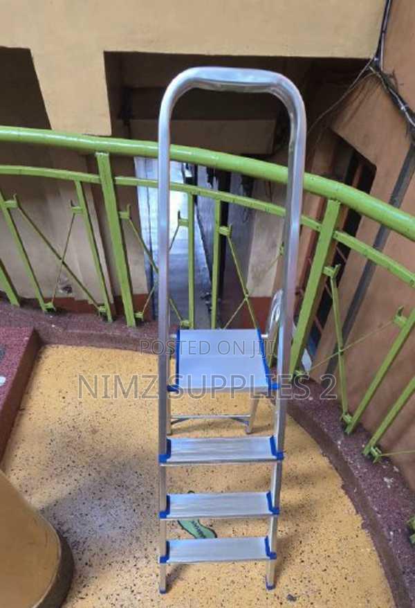 Aluminum Steps Ladder4 Steps - main view