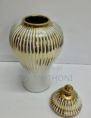 Decorative White and Gold Ceramic Ginger Jar /Vase.