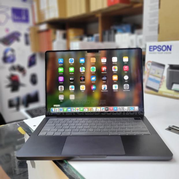 Laptop Apple MacBook Pro 2024 M3 Max 16-Inch 36GB Apple M3 Max SSD 1T