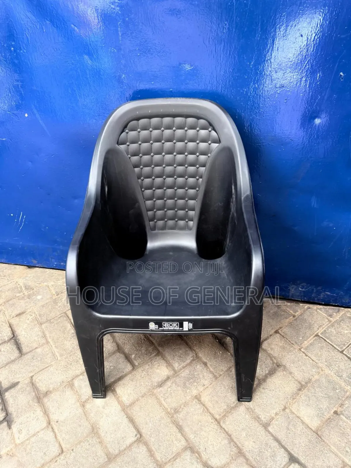 Black Rock Plastic Chairs. Good Quality Plastic Chair