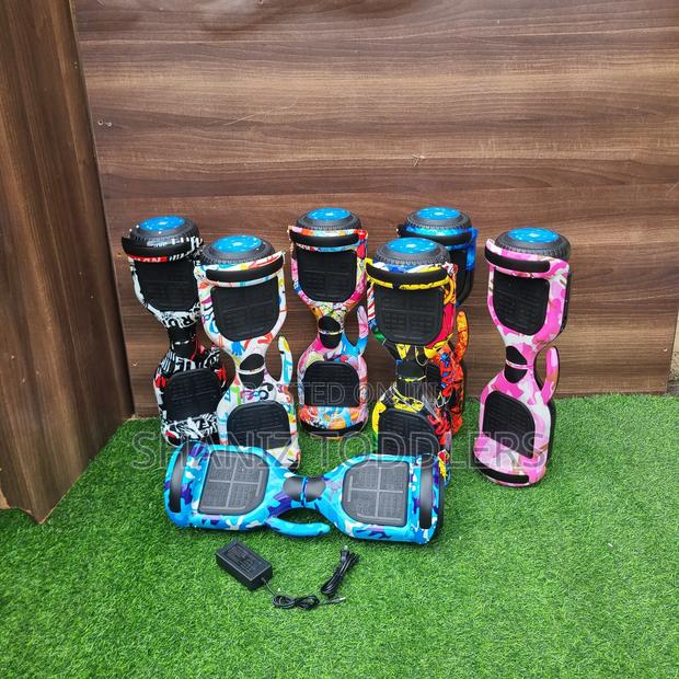 Glowx Hoverboard With Led Lights - thumbnail 2