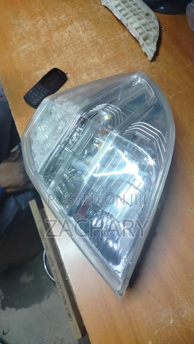 Honda Fit 2013 Taillight RHS Clear - thumbnail 2