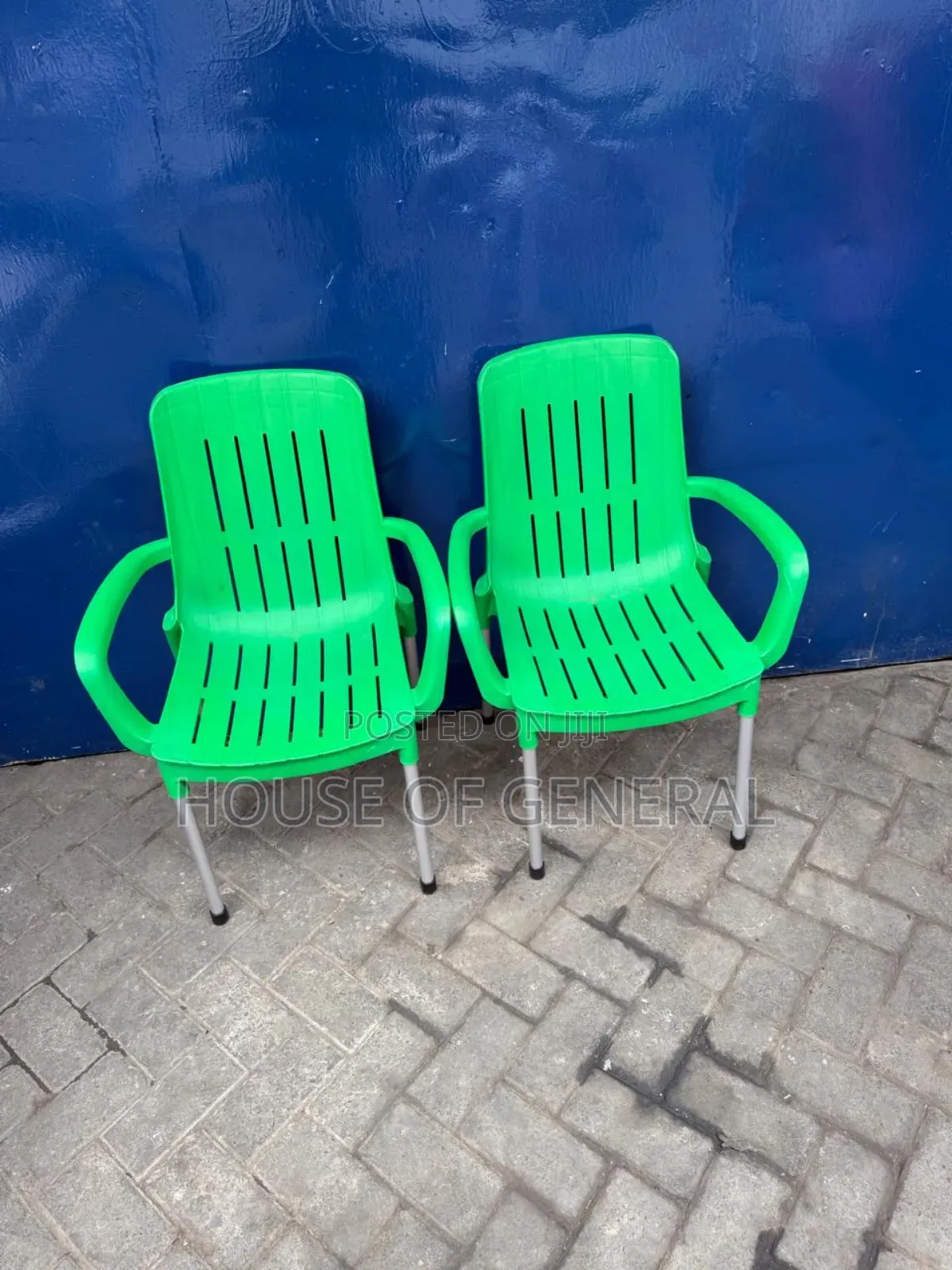 Strong Acme Plastic Chair With Metal Legs. Good Quality Plastic Chair