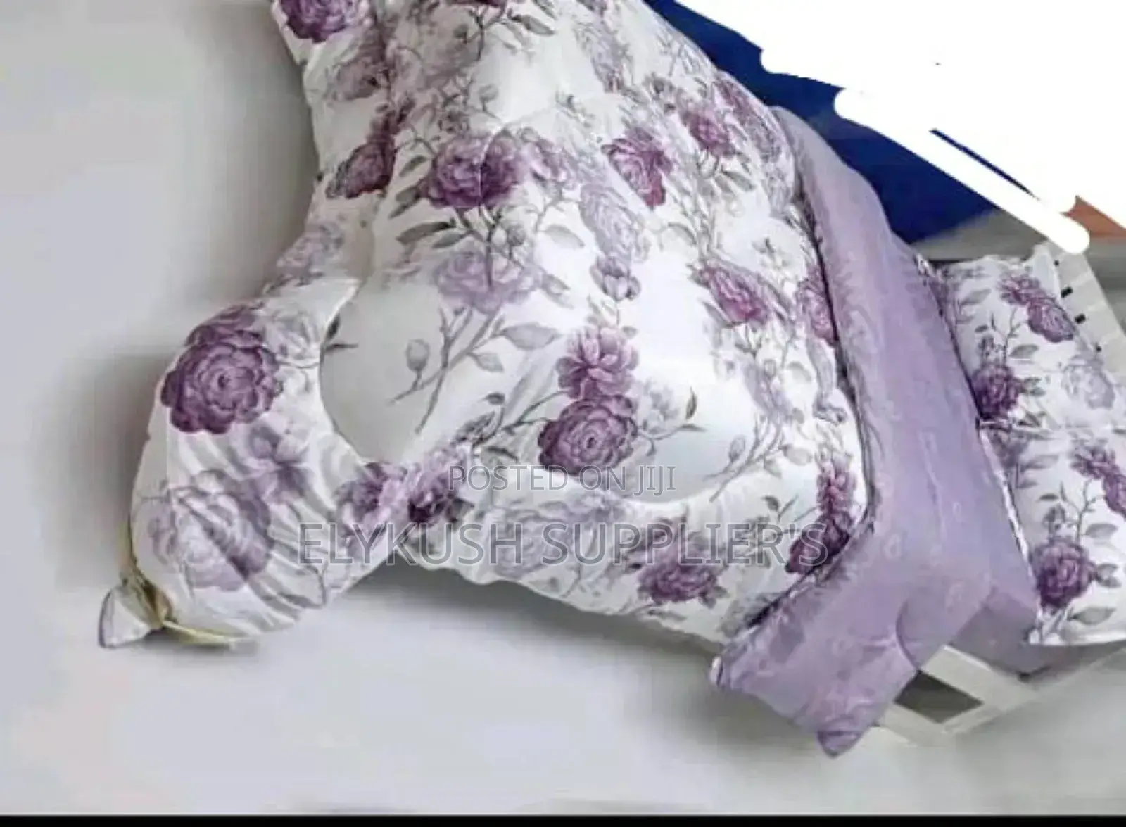  *Binded Duvet* .Size 6x7
 *Tc*