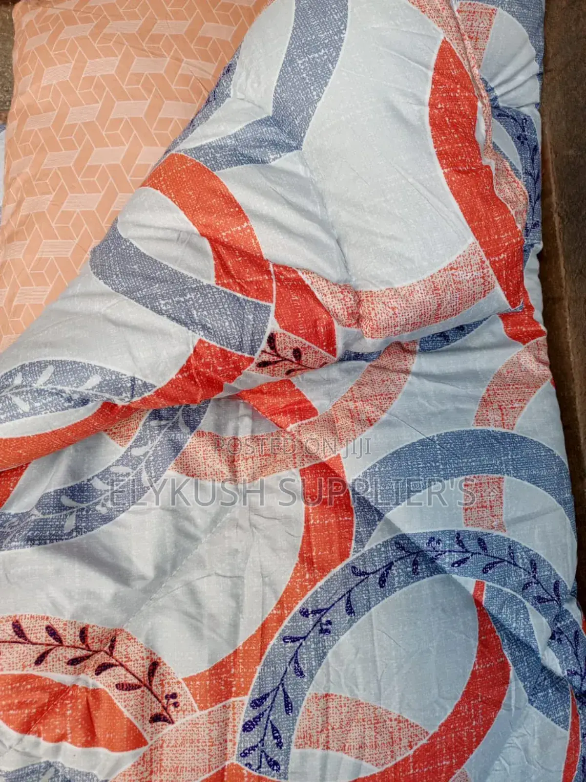  *Binded Duvet* .Size 6x7
 *Tc*