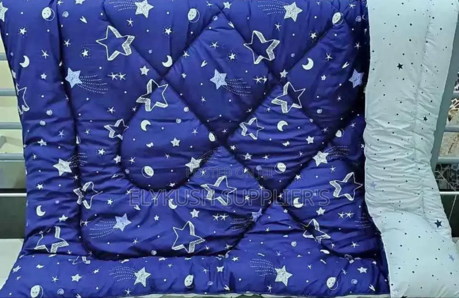  *Binded Duvet* .Size 6x7
 *Tc*